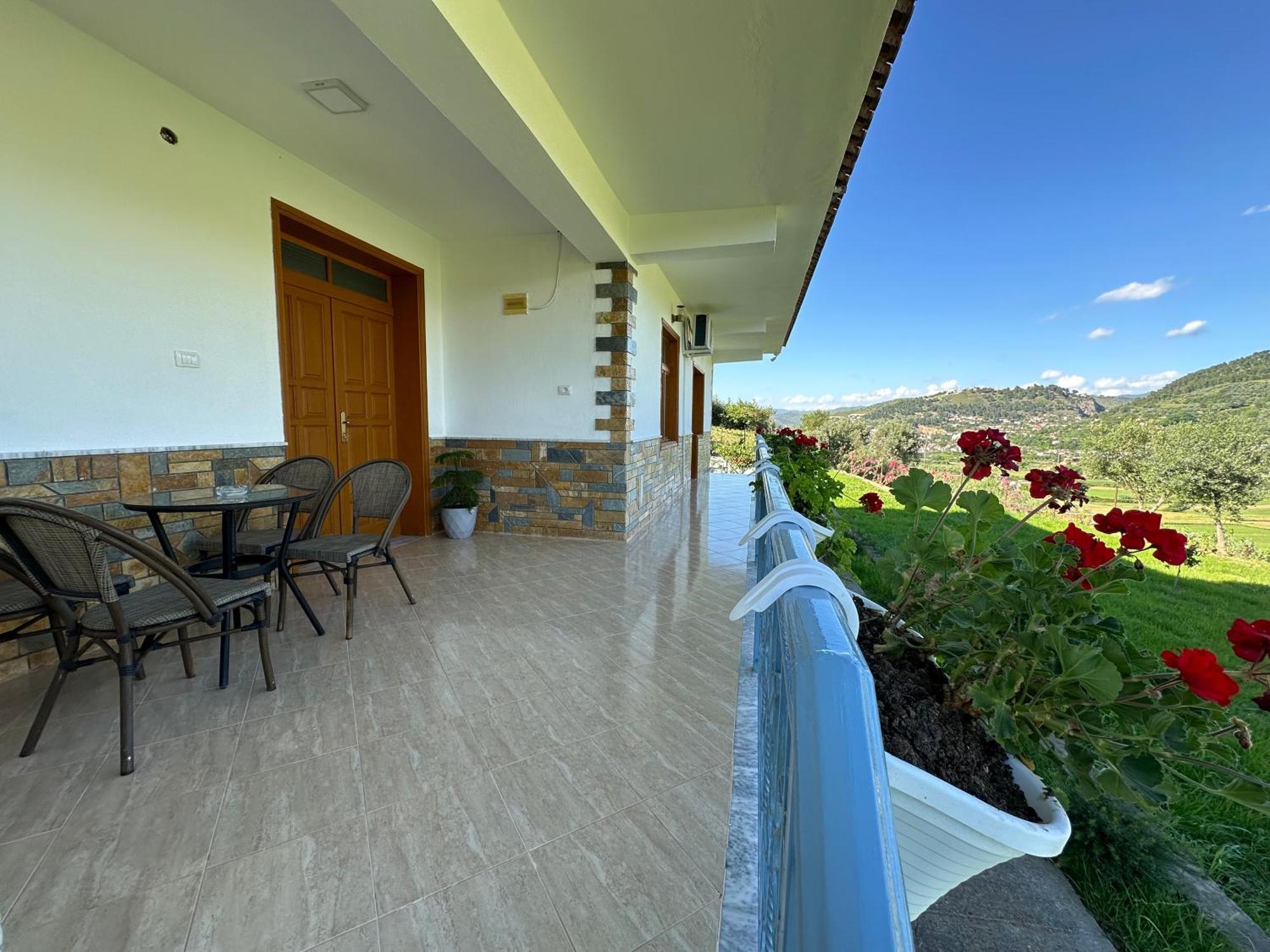 Vila Ardea Villa Berat Exterior photo