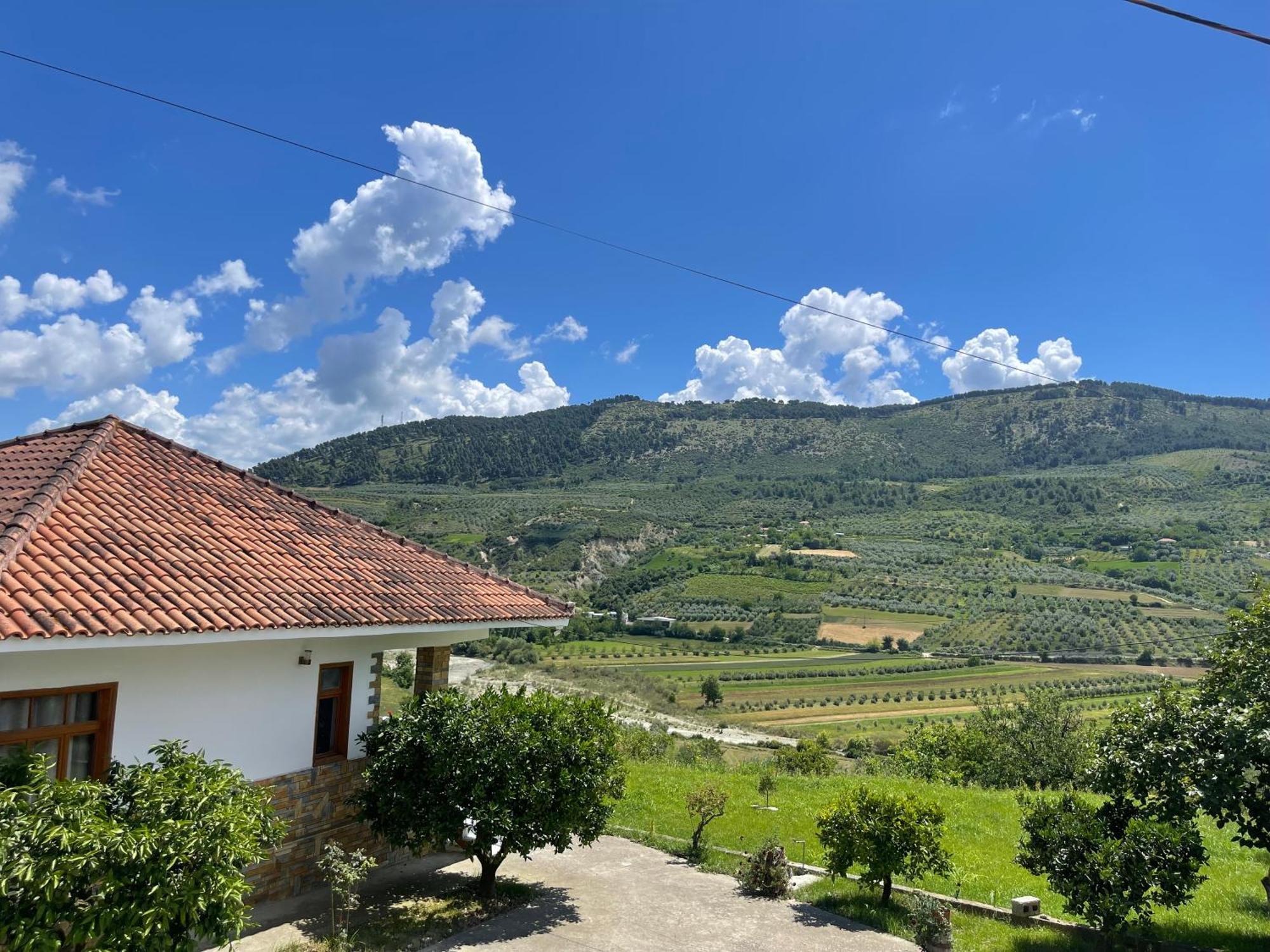 Vila Ardea Villa Berat Exterior photo