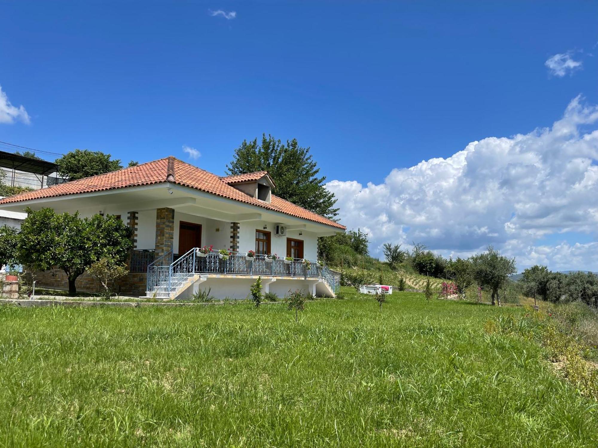 Vila Ardea Villa Berat Exterior photo