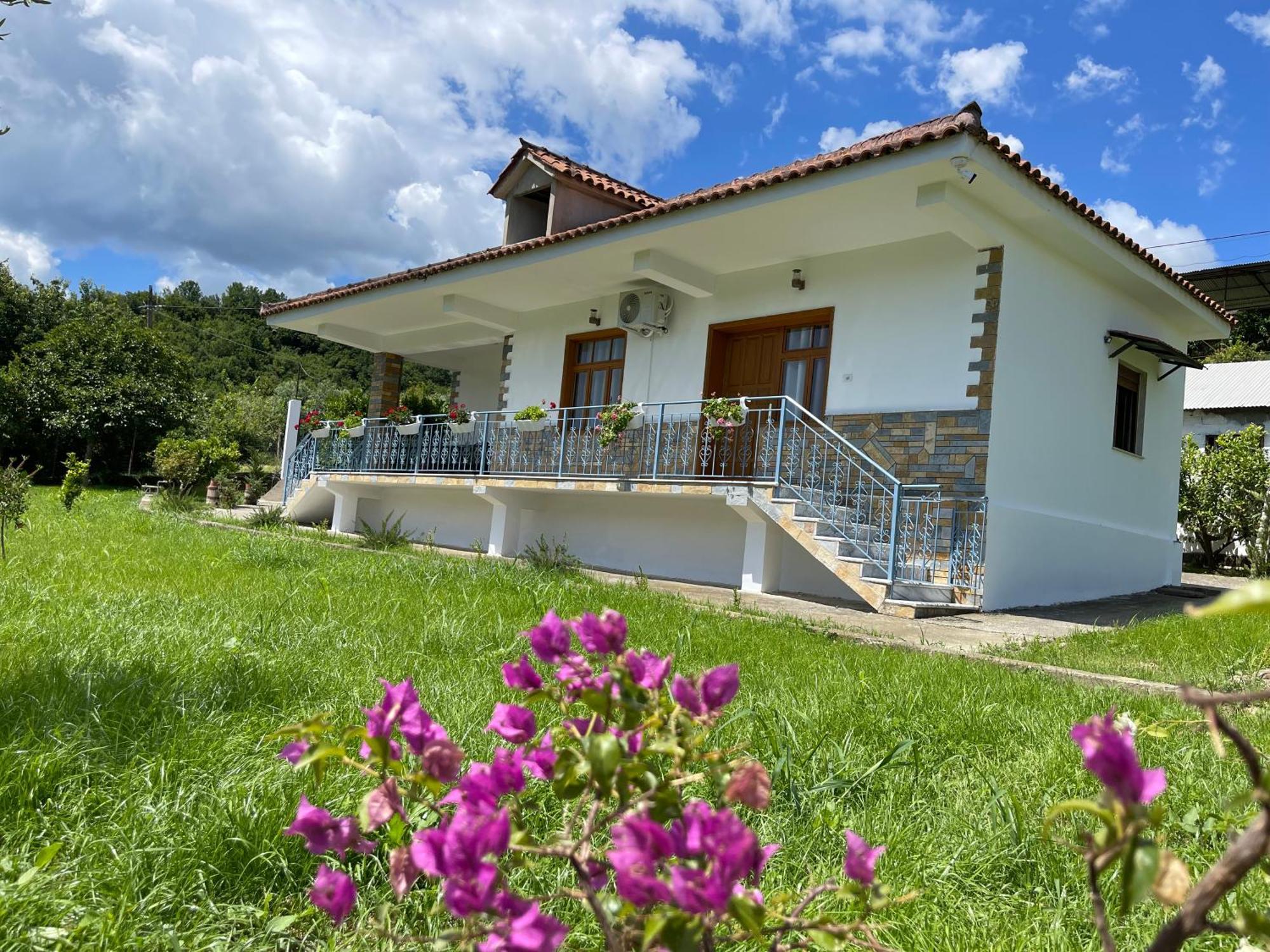 Vila Ardea Villa Berat Exterior photo